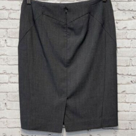 Worthington Pencil Skirt Size 6  Gray~  EUC lined - Picture 2 of 7